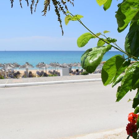 Mirto Beach Hotel & Restaurant パラリア・ブラフ エクステリア 写真