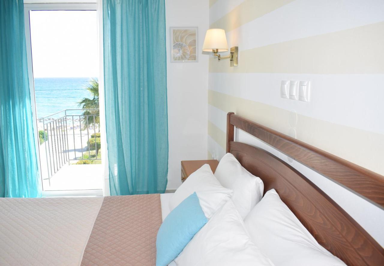 Mirto Beach Hotel & Restaurant パラリア・ブラフ エクステリア 写真