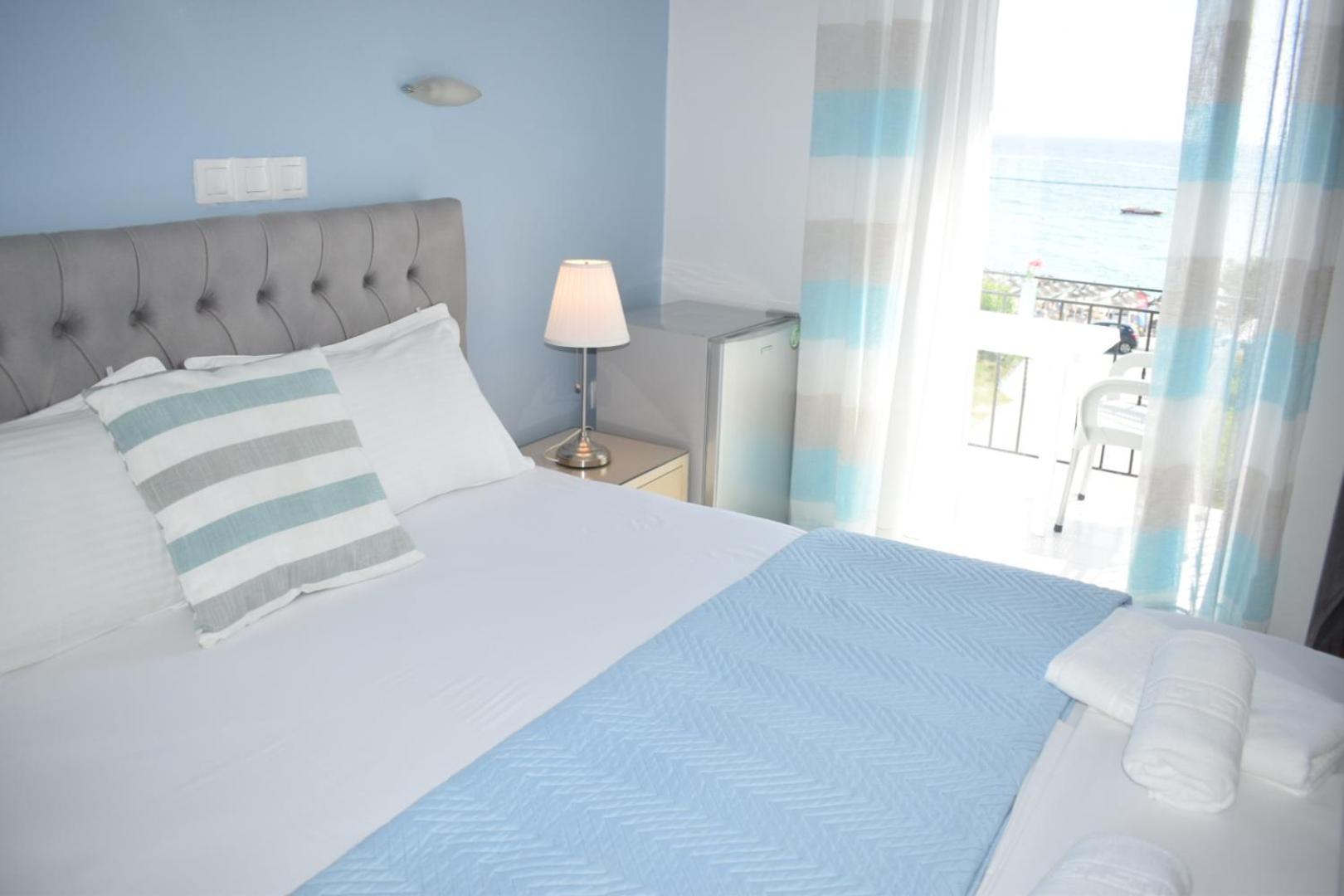 Mirto Beach Hotel & Restaurant パラリア・ブラフ エクステリア 写真