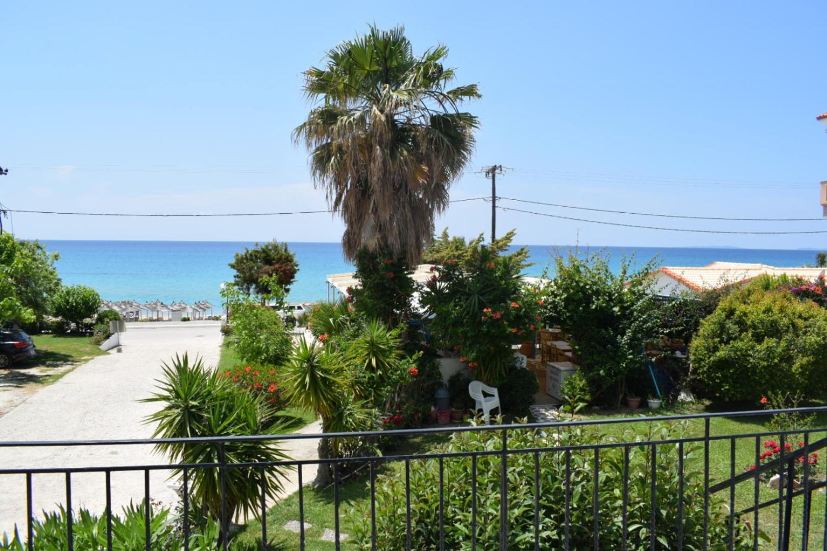 Mirto Beach Hotel & Restaurant パラリア・ブラフ エクステリア 写真