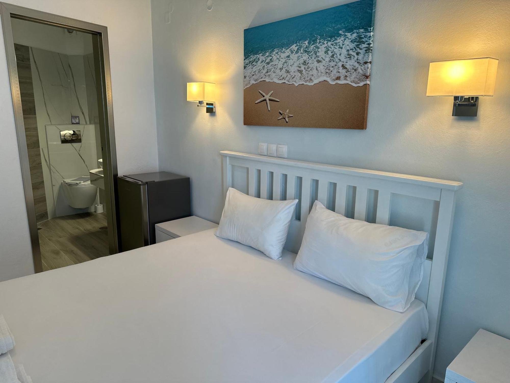 Mirto Beach Hotel & Restaurant パラリア・ブラフ エクステリア 写真