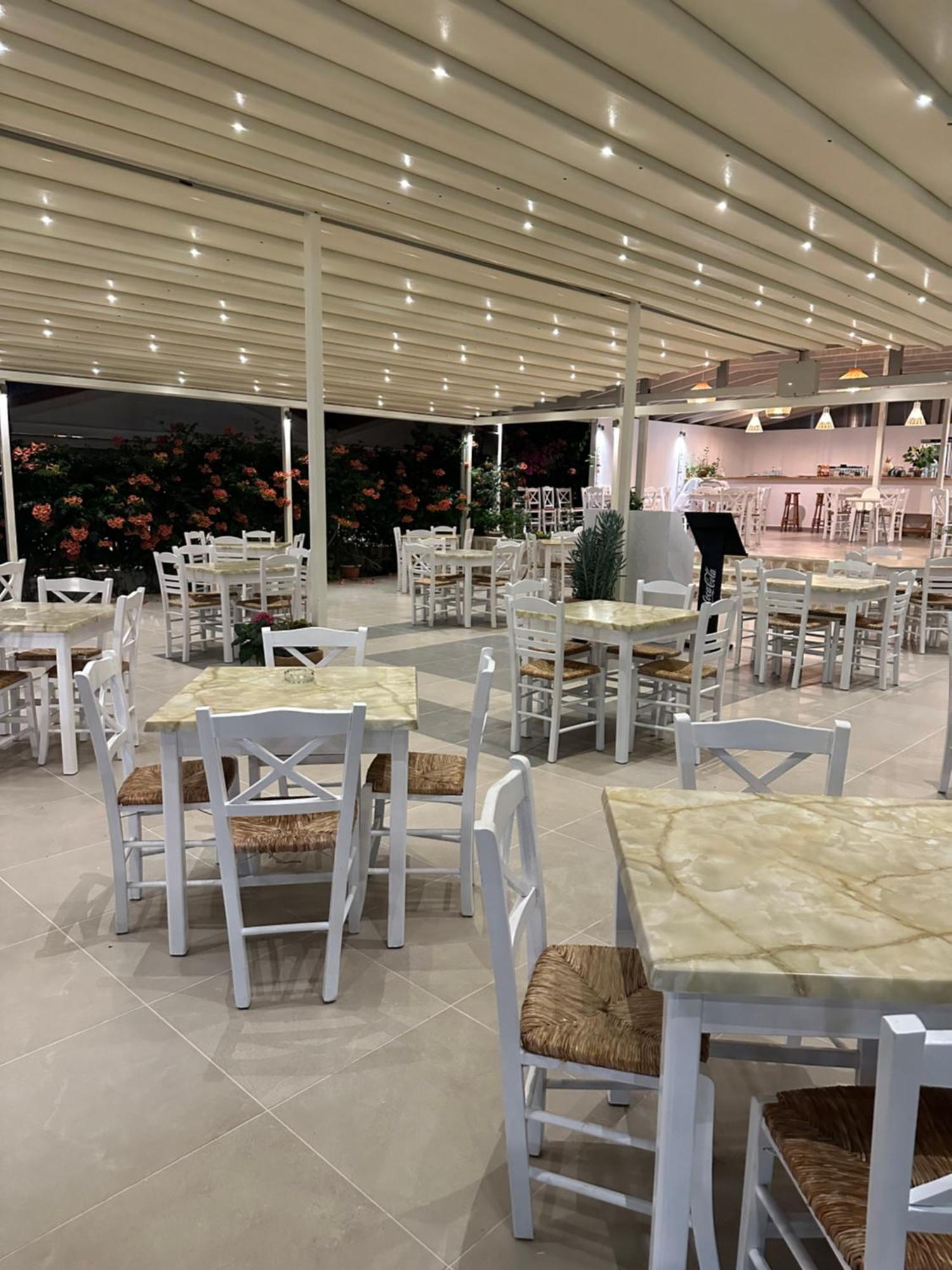 Mirto Beach Hotel & Restaurant パラリア・ブラフ エクステリア 写真