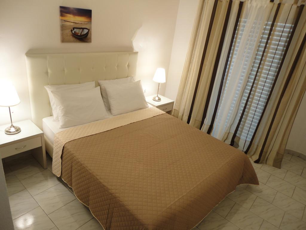 Mirto Beach Hotel & Restaurant パラリア・ブラフ エクステリア 写真