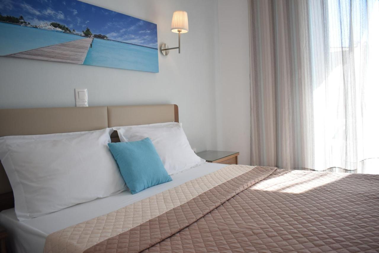 Mirto Beach Hotel & Restaurant パラリア・ブラフ エクステリア 写真