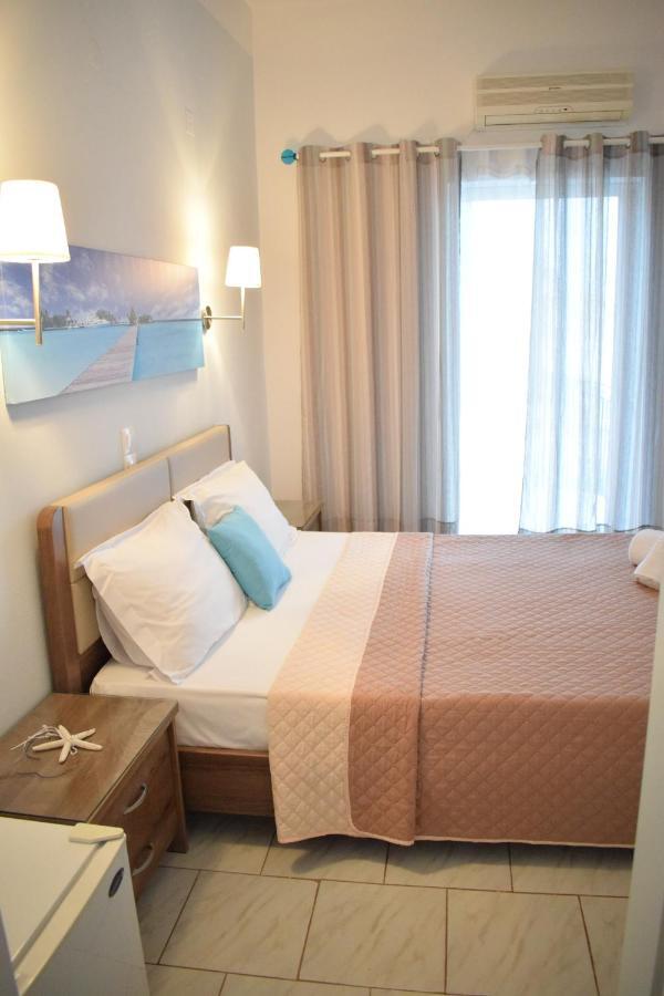 Mirto Beach Hotel & Restaurant パラリア・ブラフ エクステリア 写真